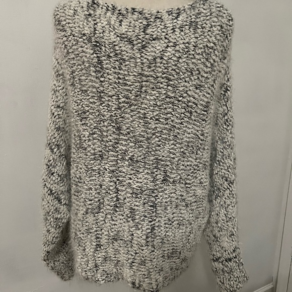 Pink lily women sweater - Picture 5 of 7